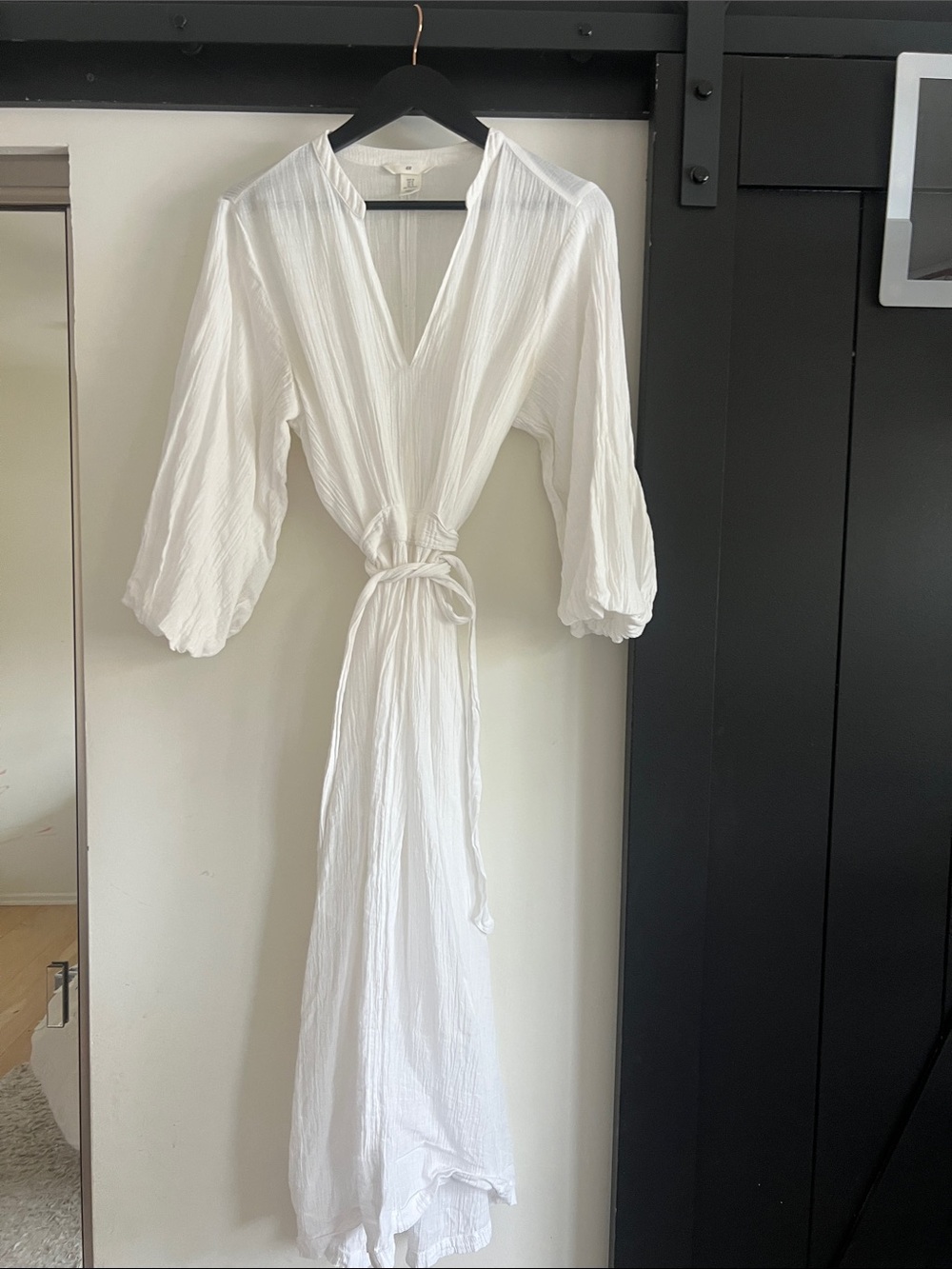 H&M White Lightweight V-Neck Tunic Dress with Tie Waist